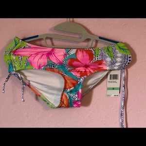 Beach house bottom size 8